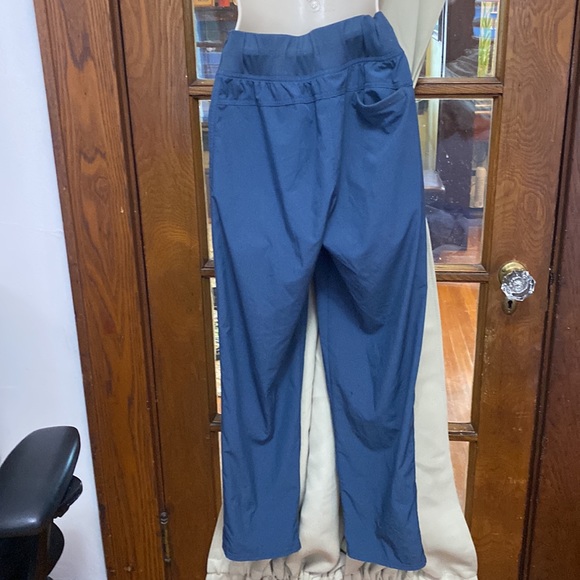 Champion women’s size small track pants lightweight. Perfect for jogging. - Picture 3 of 8